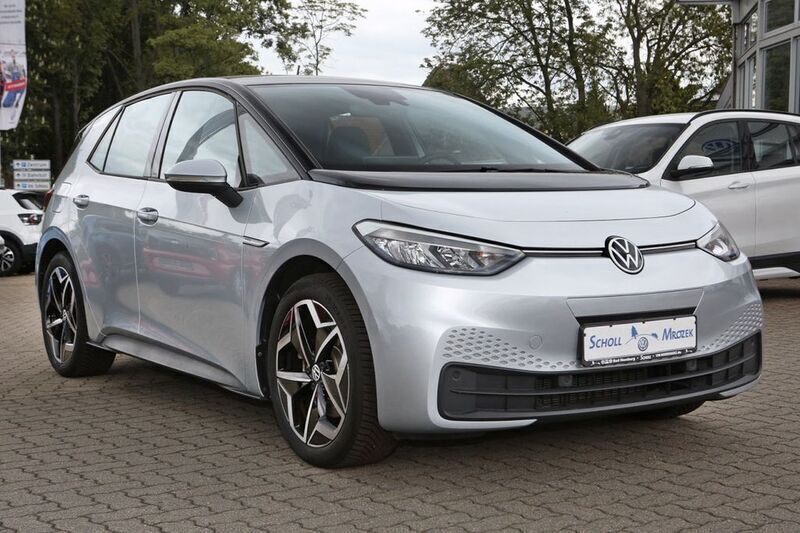 Gebraucht VW ID.3 Pro Performance 150 kW (204 PS) 2022 Scale silver (metallic) Kleinwagen