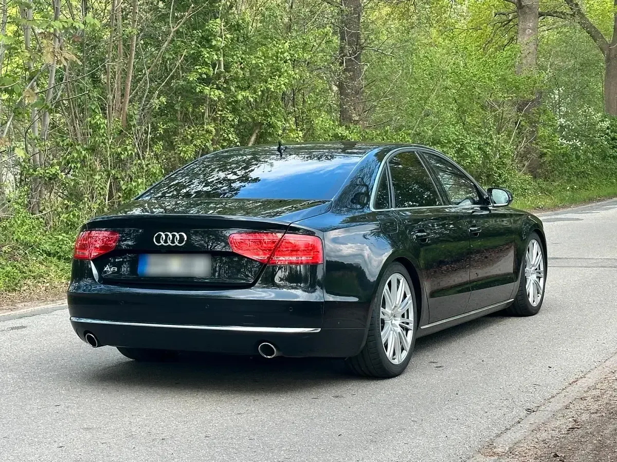 Gebraucht Audi A8 351 PS (258 kW) 2011 Schwarz Limousine