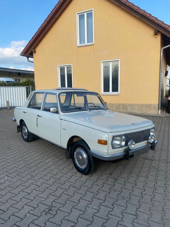 Weiß Gebraucht 1972 Wartburg 353 Limousine | 10.800 € - Bild 1/4