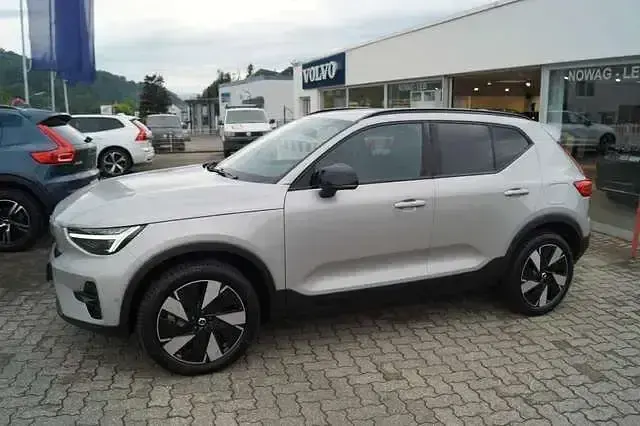 Gebraucht Volvo EX40 Plus 185 kW (252 PS) 2025 Silber SUV