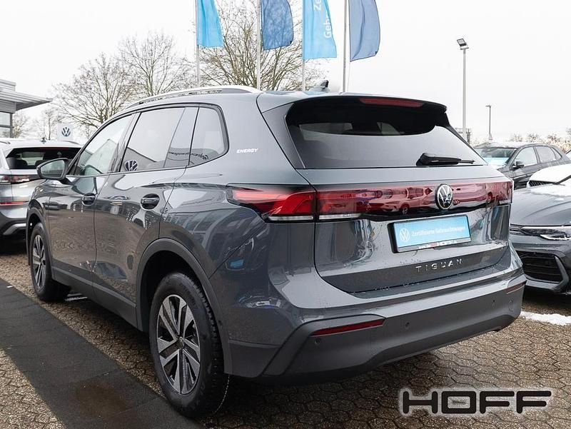 Gebraucht VW Tiguan 150 PS (110 kW) 2026 Delfingrau metallic SUV