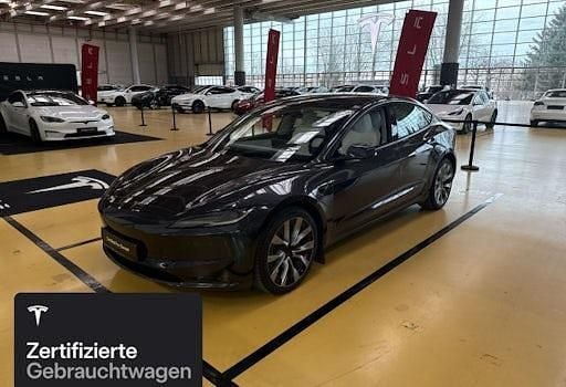 Grau Gebraucht 2024 Tesla Model 3 Long Range RWD Limousine | 44.100 € - Bild 1/4