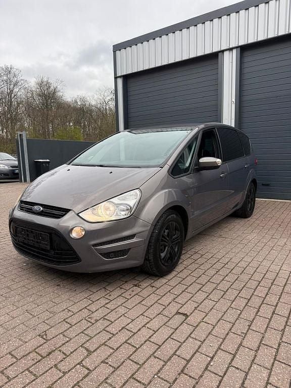 Gebraucht Ford S-MAX S 140 PS (102 kW) 2013 Van / Kleinbus