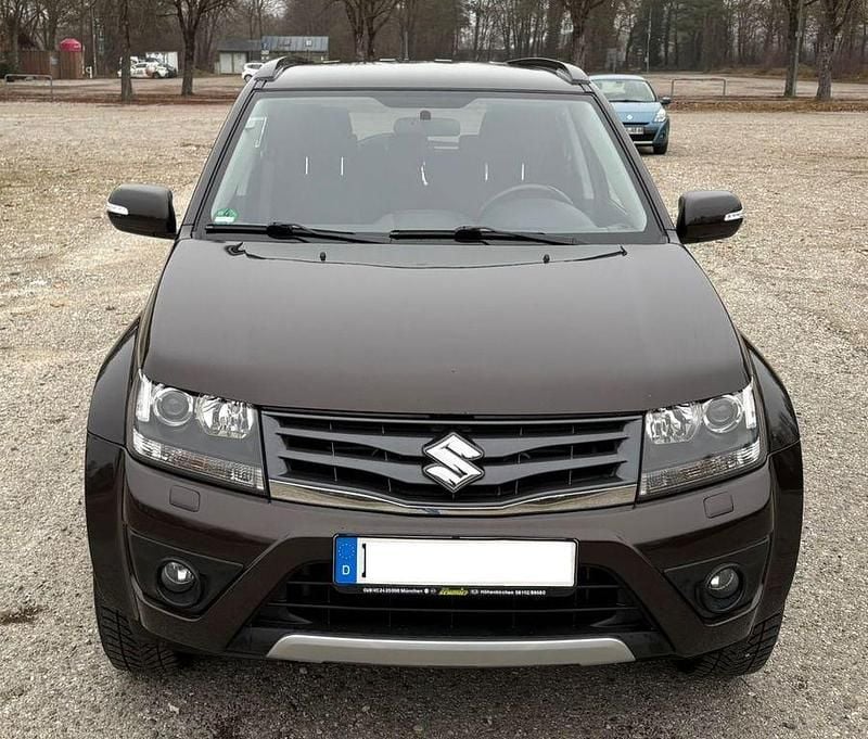Braun Gebraucht 2012 Suzuki Grand Vitara Comfort SUV | 10.800 € (Guter Preis) - Bild 1/4