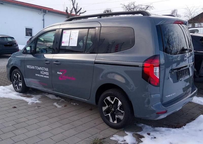 Gebraucht Nissan Townstar Tekna 131 PS (96 kW) 2026 Grau Kombi