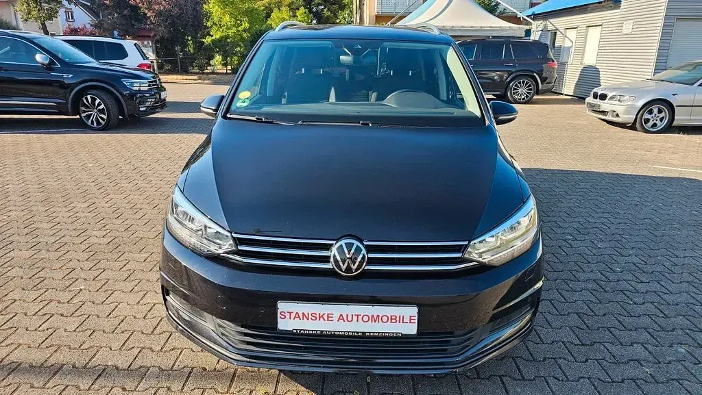 Gebraucht VW Touran Comfortline 150 PS (110 kW) 2020 Schwarz Van / Kleinbus
