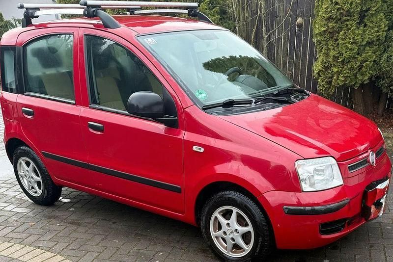 Rot Gebraucht 2010 Fiat Panda Limousine | 1.400 € (Superpreis) - Bild 1/4