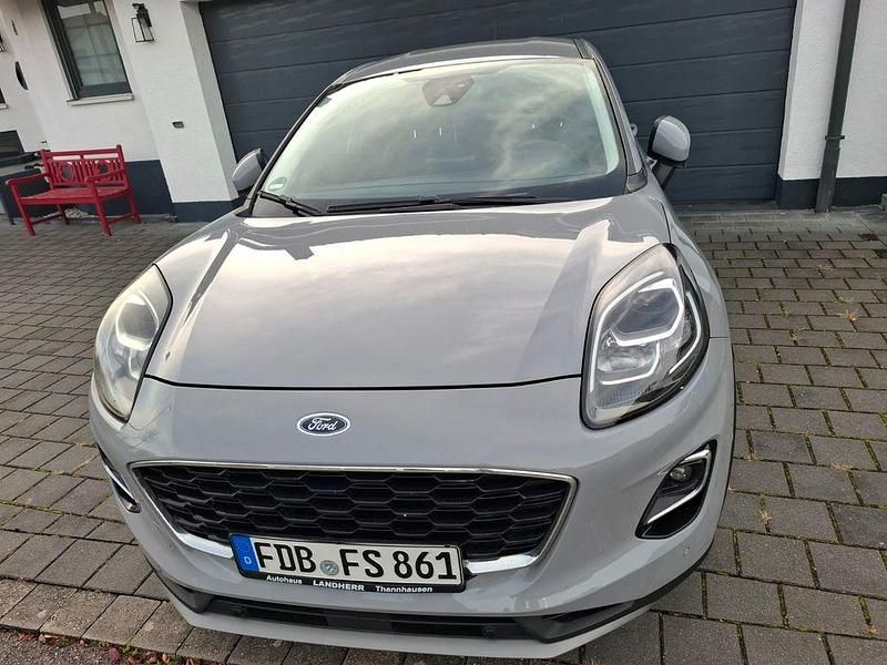 Grau Gebraucht 2021 Ford Puma Titanium SUV | 16.500 € (Fairer Preis) - Bild 1/4