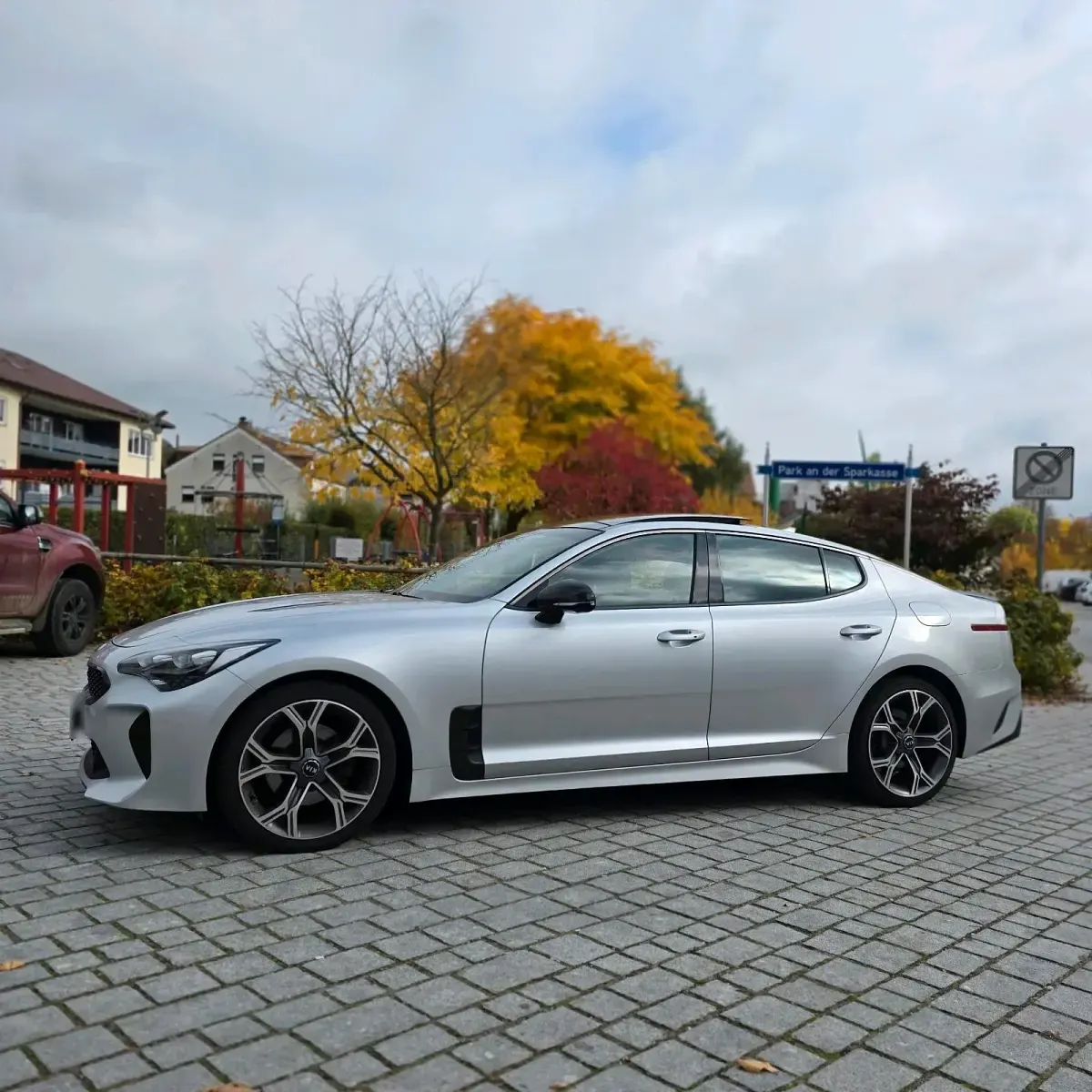 Gebraucht Kia Stinger GT-Line 200 PS (147 kW) 2019 Silber Kleinwagen