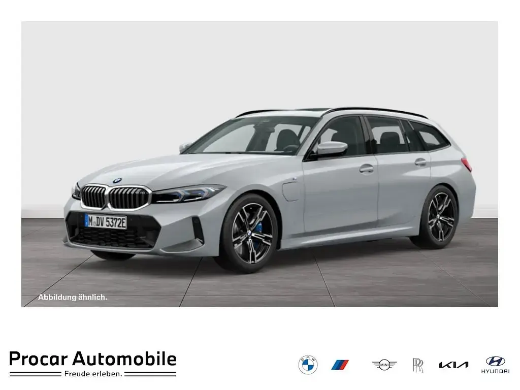 Gebraucht BMW 330e M Sport 292 PS (214 kW) 2025 Kombi