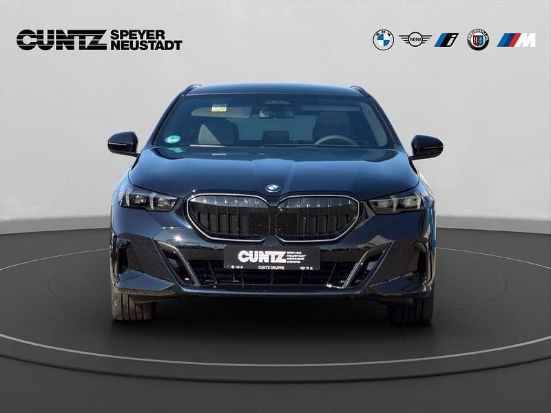 Gebraucht BMW 540 Performance 303 PS (222 kW) 2026 Schwarz Kombi