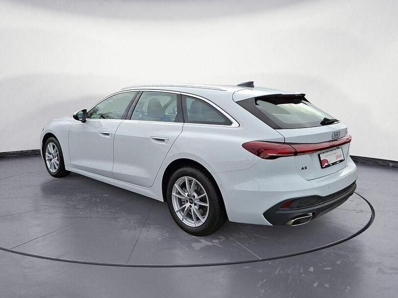 Gebraucht Audi A5 Ambiente 150 PS (110 kW) 2025 Gletscherweiß metallic Kombi