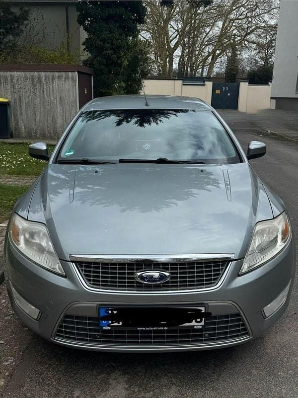 Gebraucht Ford Mondeo 163 PS (119 kW) 2010 Schwarz Kombi