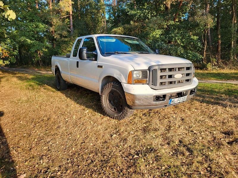 Gebraucht Ford V8 305 PS (224 kW) 2005 Weiß SUV