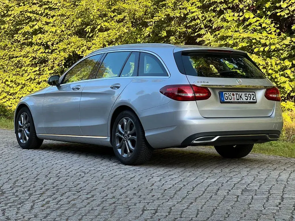 Gebraucht Mercedes C220 170 PS (125 kW) 2018 Silber Limousine