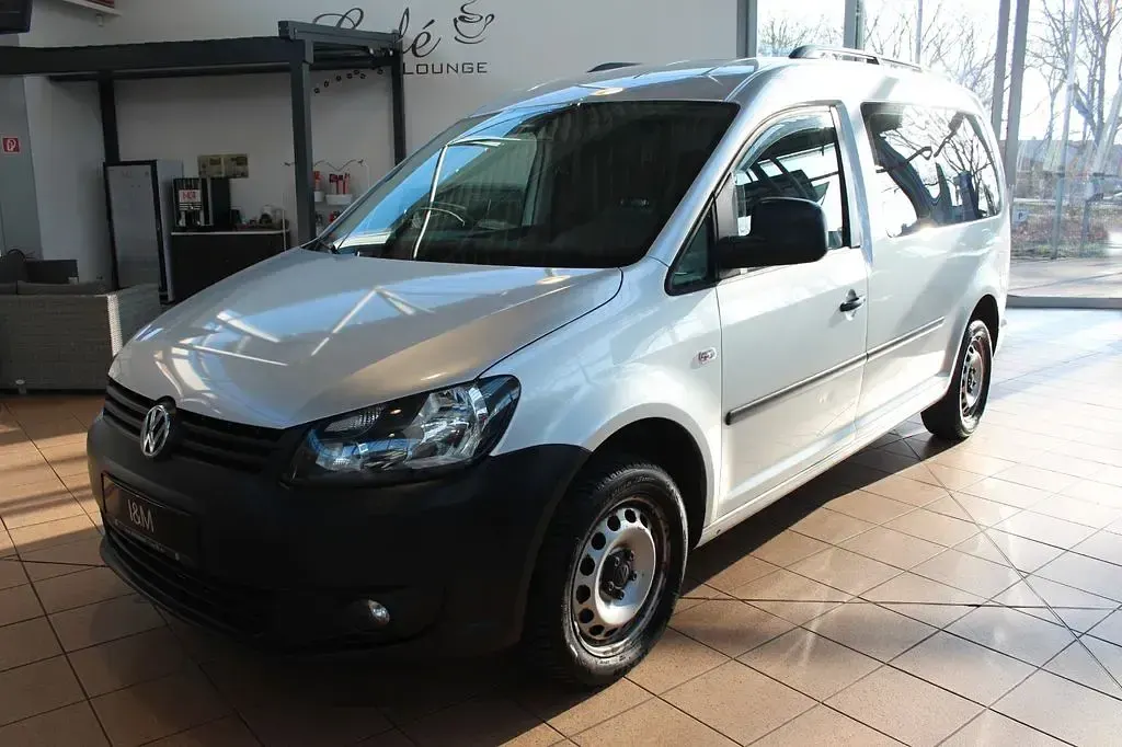 Usado VW Caddy 140 HP (102 kW) 2015 Prateado Monovolume