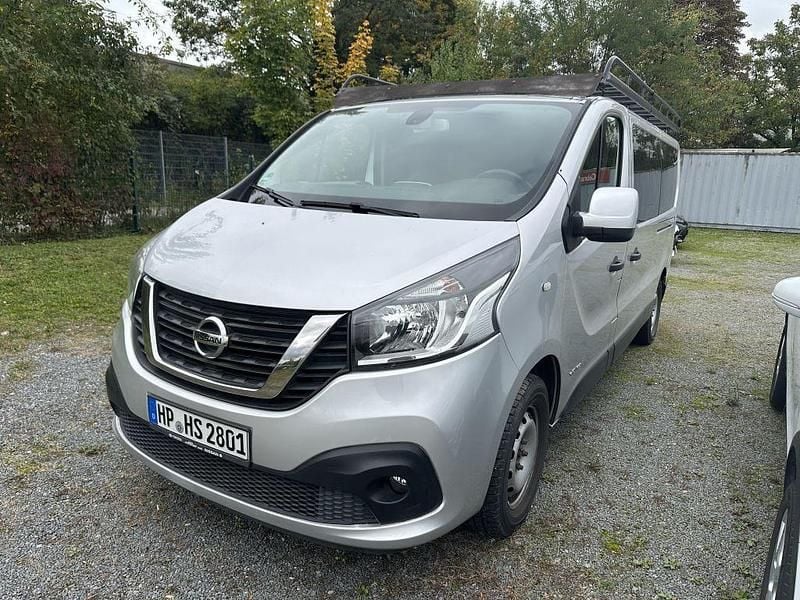 Silber Gebraucht 2016 Nissan NV300 Premium Edition Van | 17.390 € (Teuer) - Bild 1/1