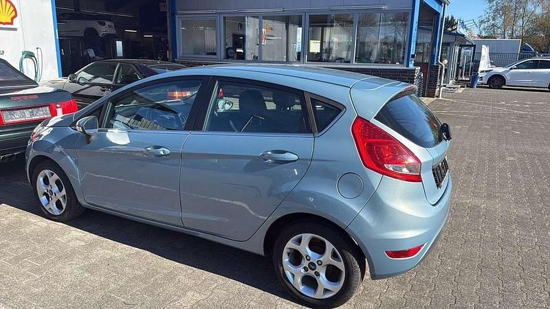 Gebraucht Ford Fiesta Titanium 82 PS (60 kW) 2009 Other Kleinwagen