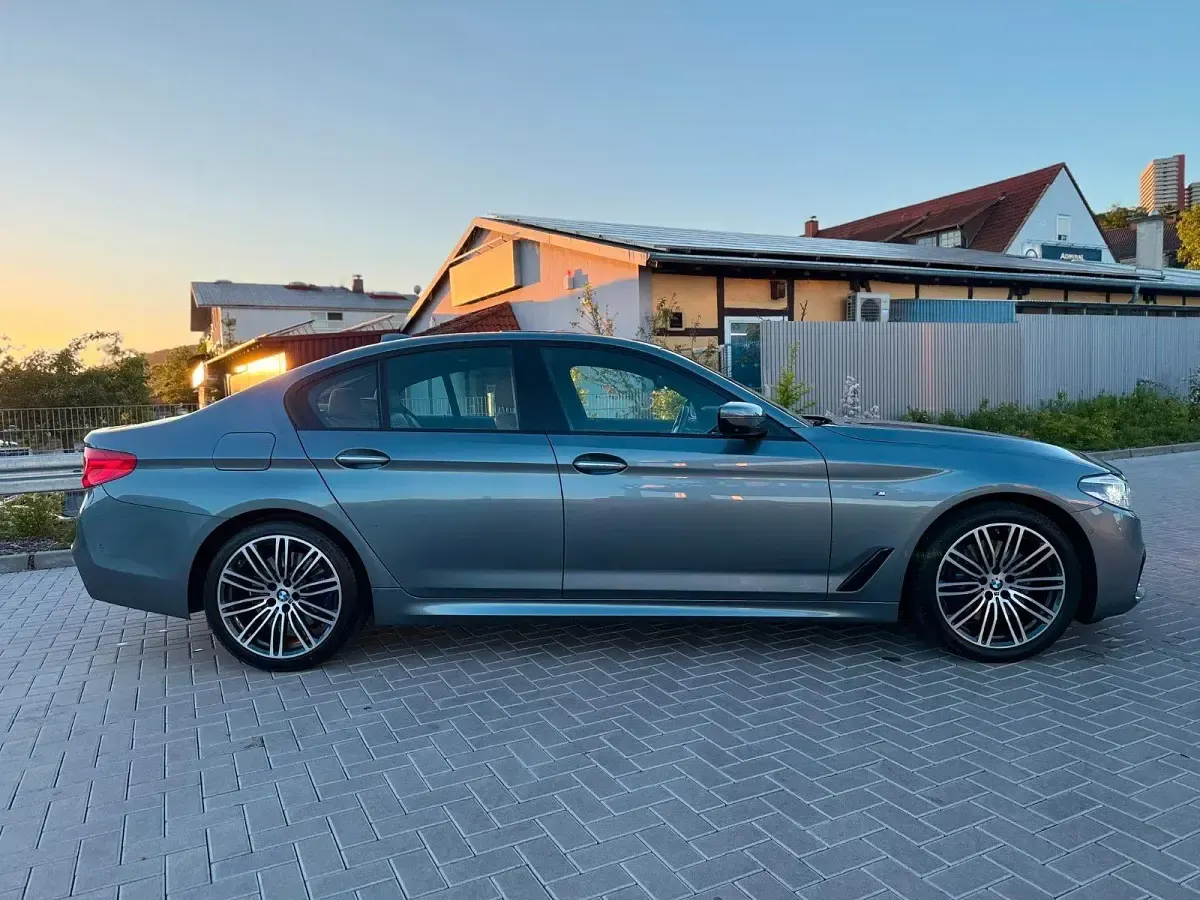 Gebraucht BMW 530 M Sport 265 PS (194 kW) 2017 Grau Limousine