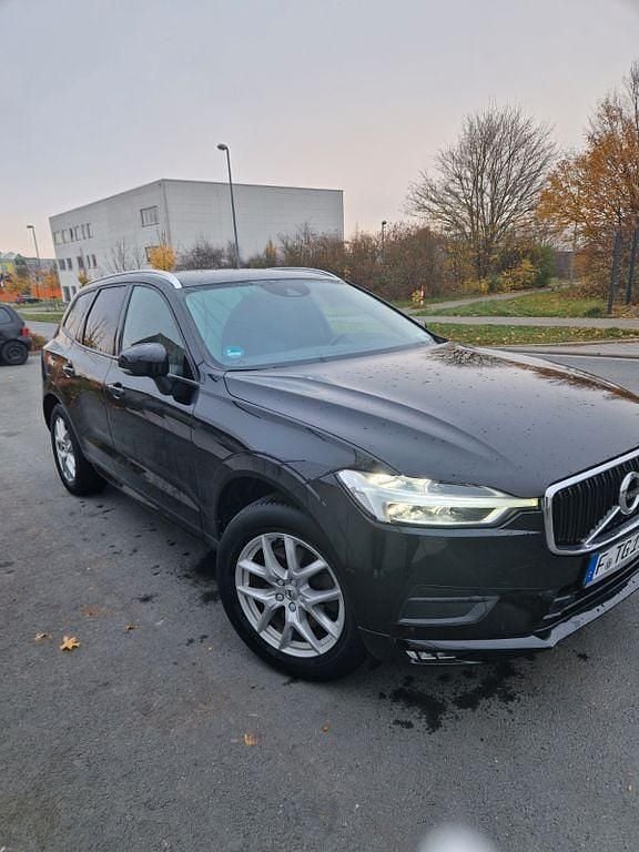 Schwarz Gebraucht 2018 Volvo XC60 Momentum SUV | 21.500 € (Fairer Preis) - Bild 1/4