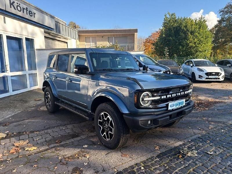 Grau Neu 2025 Ford Bronco Outer Banks SUV | 54.990 € - Bild 1/4