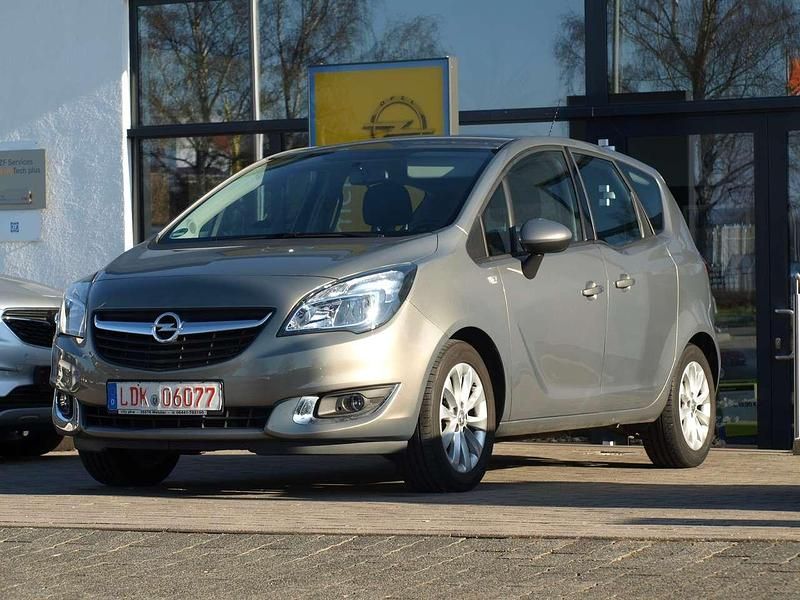 Braun Gebraucht 2015 Opel Meriva Style Van / Kleinbus | 9.800 € (Teuer) - Bild 1/4