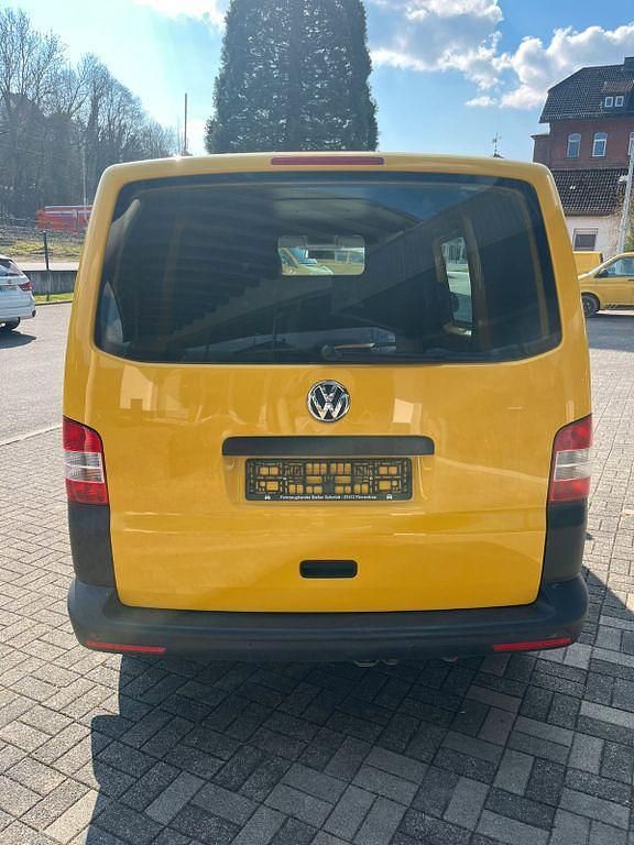 Second-hand VW Transporter 84 CP (61 kW) 2013 Galben Van