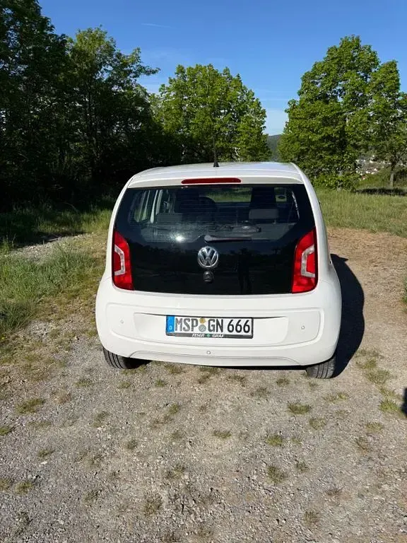 Używany VW up! 60 KM (44 kW) 2016 Biały Hatchback