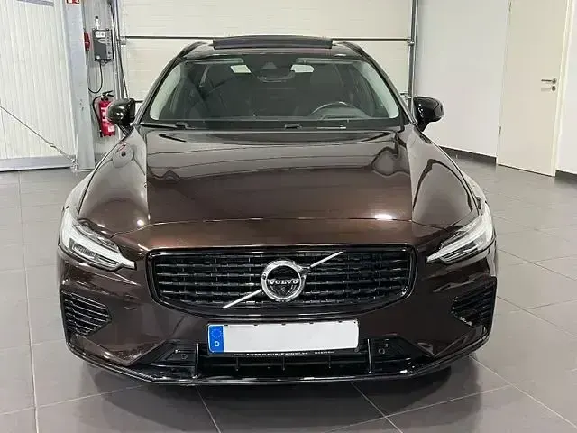 Gebraucht Volvo V60 341 PS (250 kW) 2021 Braun Kombi