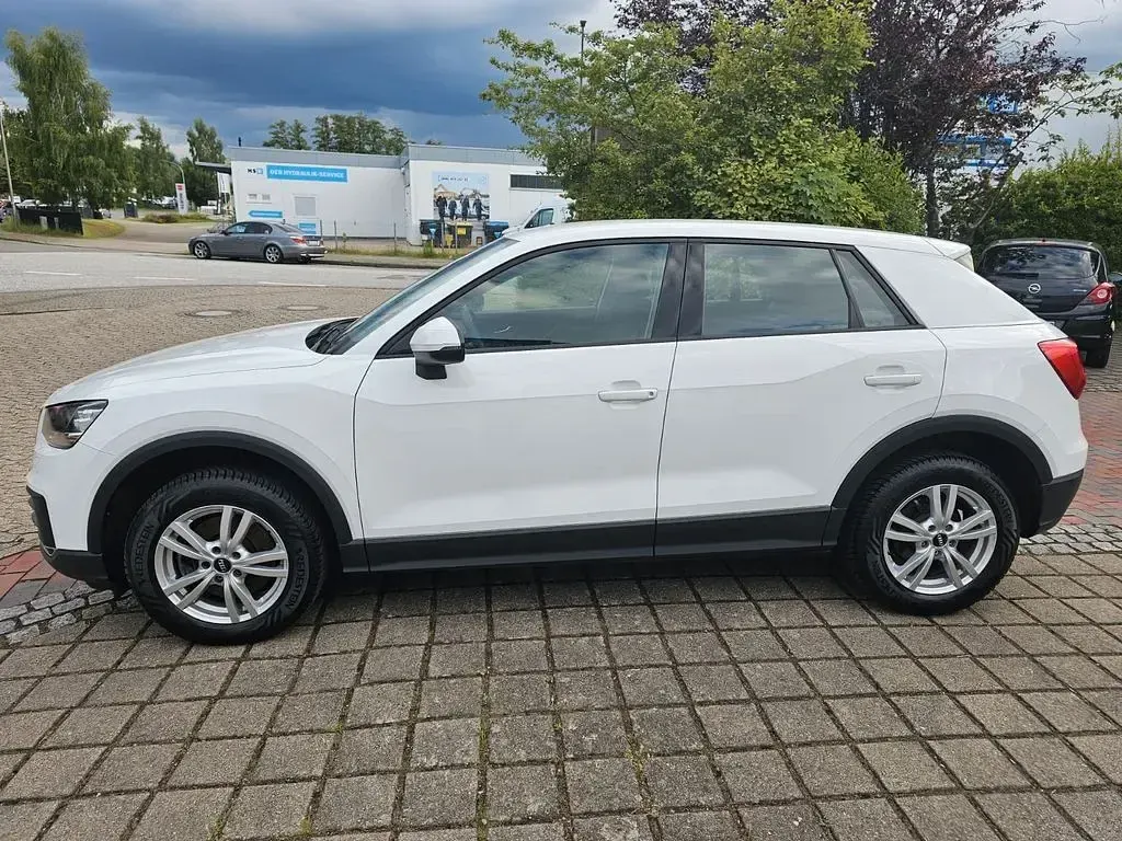 Gebraucht Audi Q2 Basis 116 PS (85 kW) 2017 Weiß SUV
