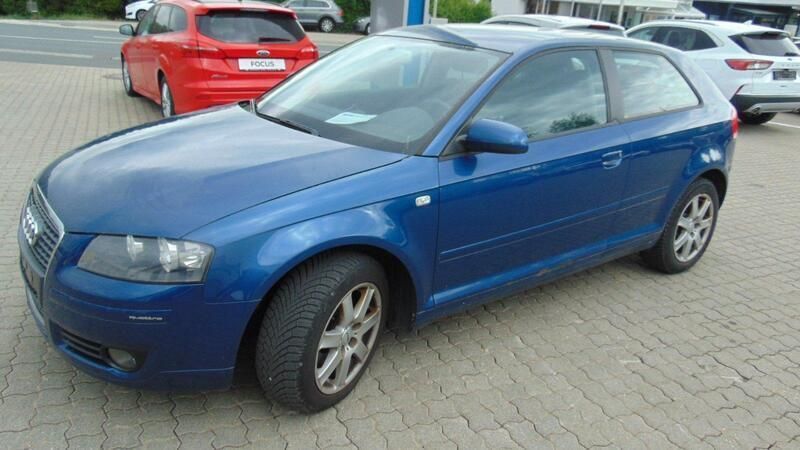 Blau Gebraucht 2006 Audi A3 Ambition Limousine | 1.995 € (Superpreis) - Bild 1/4