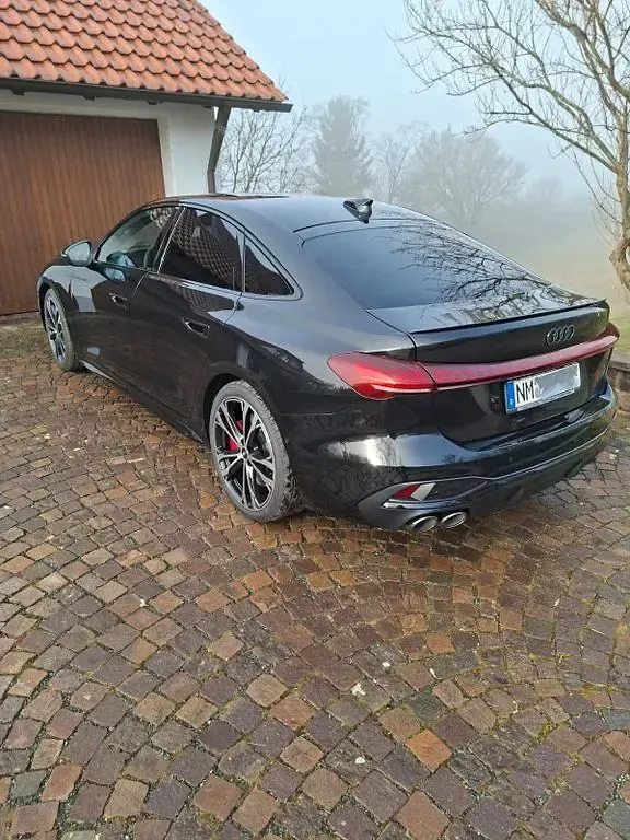 Gebraucht Audi S5 Sport 367 PS (269 kW) 2025 Schwarz Limousine