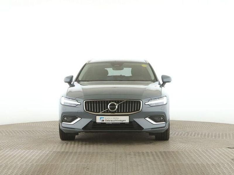 Gebraucht Volvo V60 197 PS (144 kW) 2023 Grau Kombi