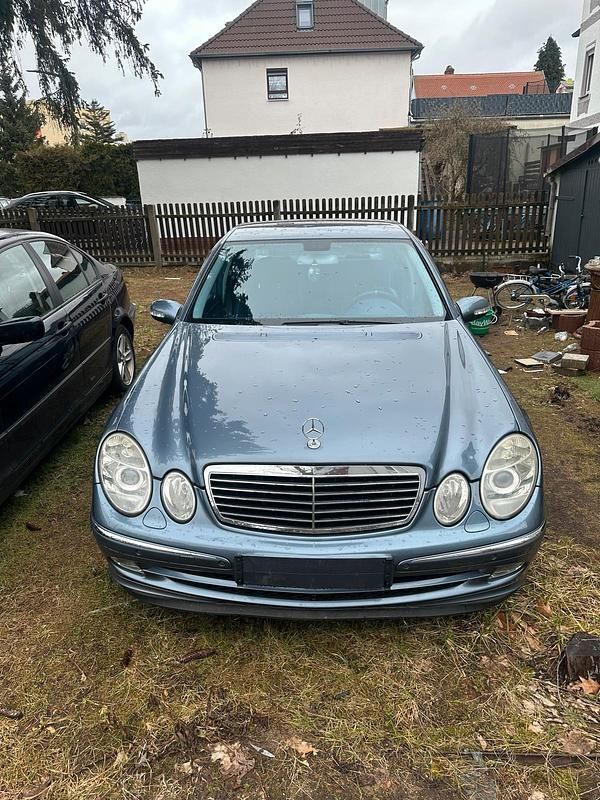 Gebraucht Mercedes E270 177 PS (130 kW) 2003 Blau Limousine