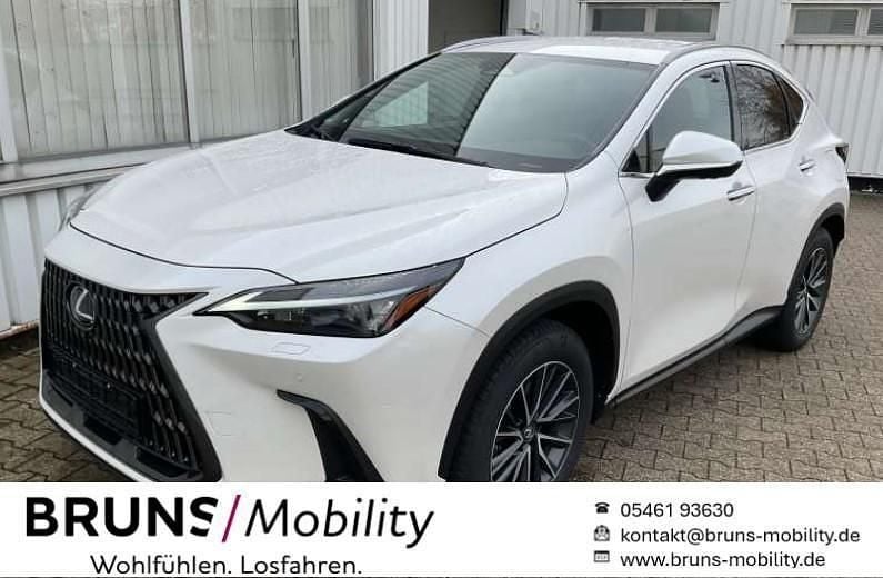 Titaniumweiß Gebraucht 2025 Lexus NX350h Executive Line SUV | 48.990 € (Superpreis) - Bild 1/4