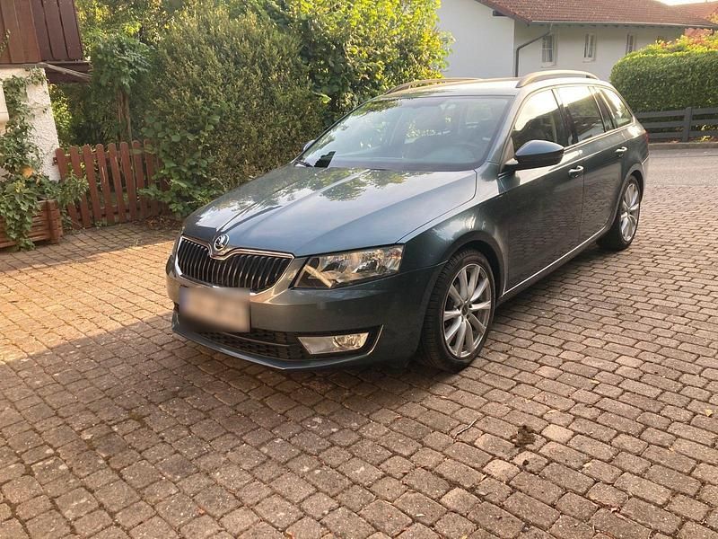 Gebraucht Skoda Octavia Ambition 150 PS (110 kW) 2016 Grau Kleinwagen