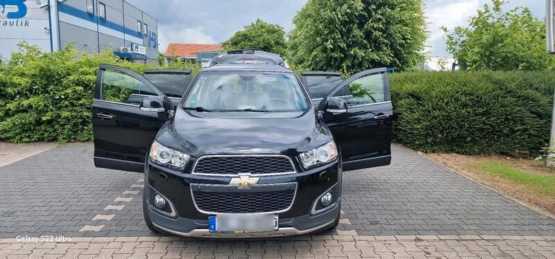 Schwarz Gebraucht 2014 Chevrolet Captiva SUV | 10.500 € (Fairer Preis) - Bild 1/4