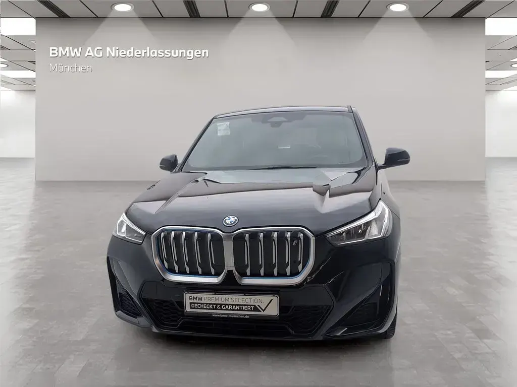 Gebraucht BMW iX1 Performance 200 kW (272 PS) 2023 Schwarz SUV