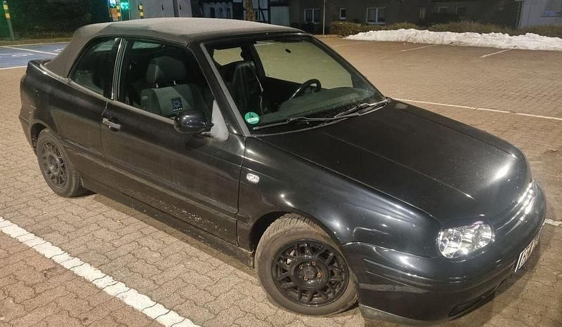 Gebraucht VW Golf Cabriolet Trendline 116 PS (85 kW) 2001 Schwarz Cabrio