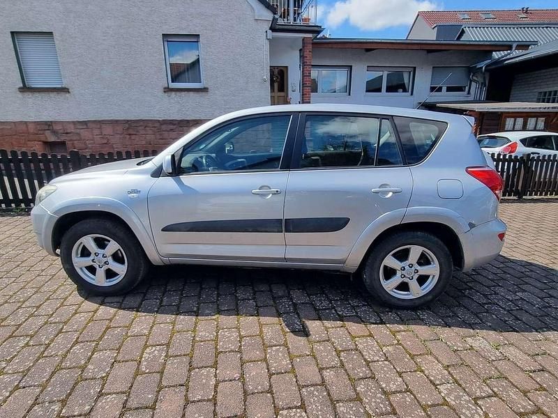 Gebraucht Toyota RAV4 Sol 177 PS (130 kW) 2006 Silver metallic SUV