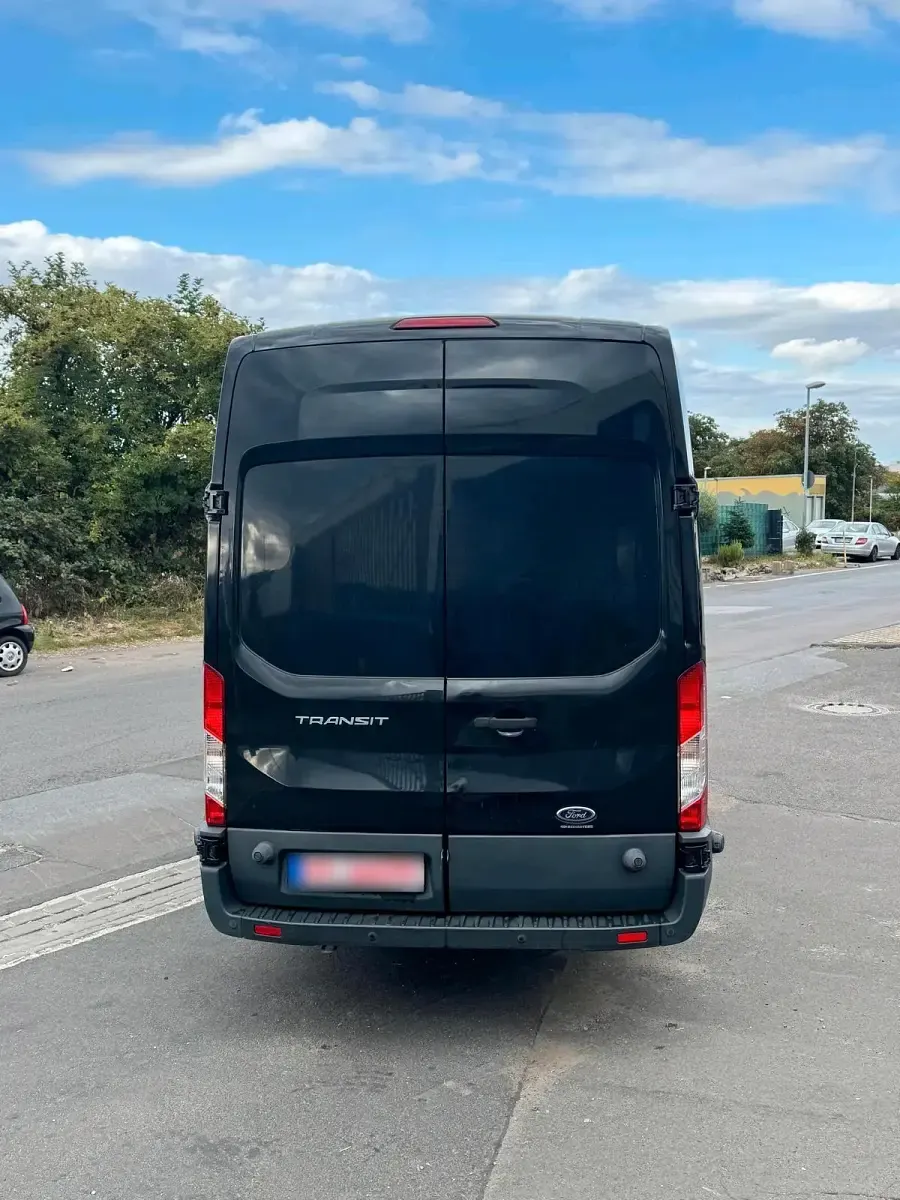 Gebraucht Ford Transit 131 PS (96 kW) 2018 Schwarz Van