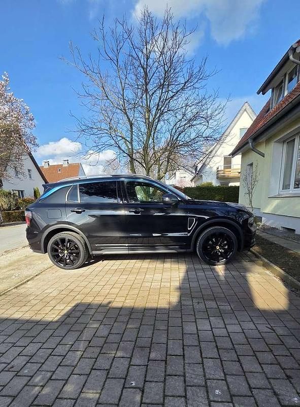 Second-hand Lynk & Co 01 197 CP (144 kW) 2022 Negru SUV