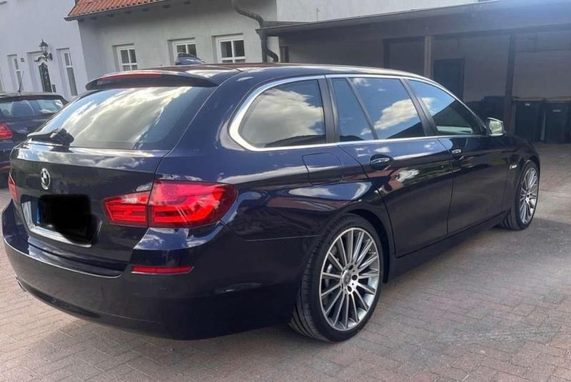 Gebraucht BMW 520 M Performance 184 PS (135 kW) 2012 Blau Kombi