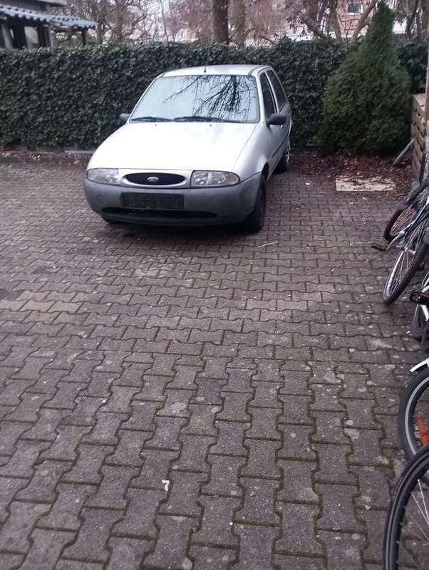 Gebraucht Ford Fiesta Style 60 PS (44 kW) 1998 Grau Limousine