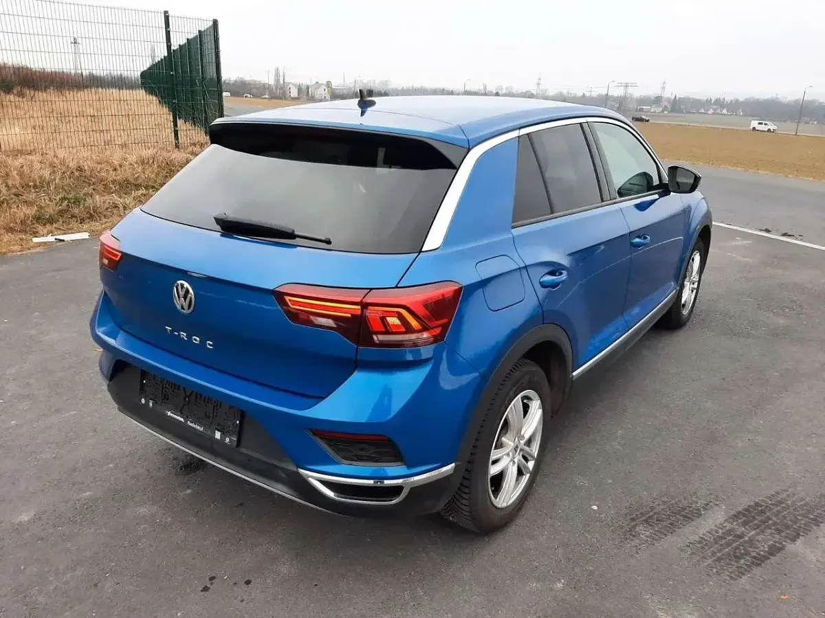 Używany VW T-Roc 150 KM (110 kW) 2018 Niebieski SUV