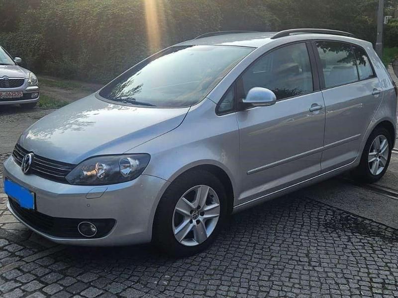 Grau Gebraucht 2009 VW Golf Plus Cross Comfortline Van / Kleinbus | 6.200 € (Fairer Preis) - Bild 1/4