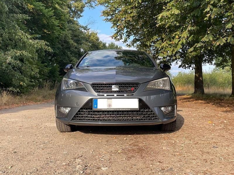 Grau Gebraucht 2016 Cupra Ibiza Kleinwagen | 10.500 € (Fairer Preis) - Bild 1/4