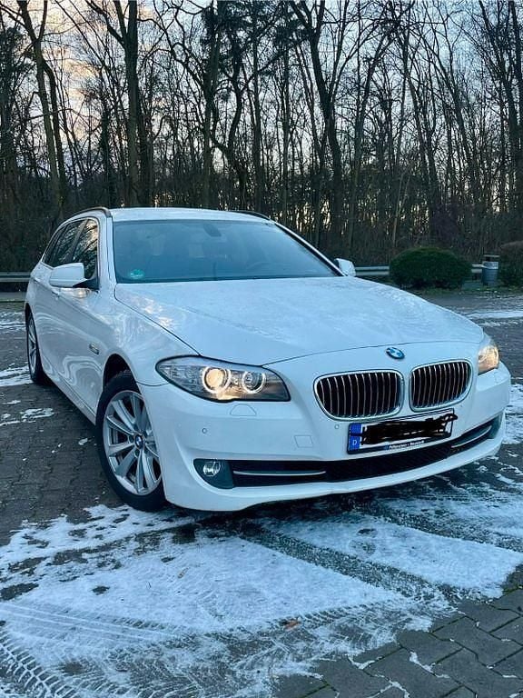 Gebraucht BMW 520 184 PS (135 kW) 2012 Weiß Kombi