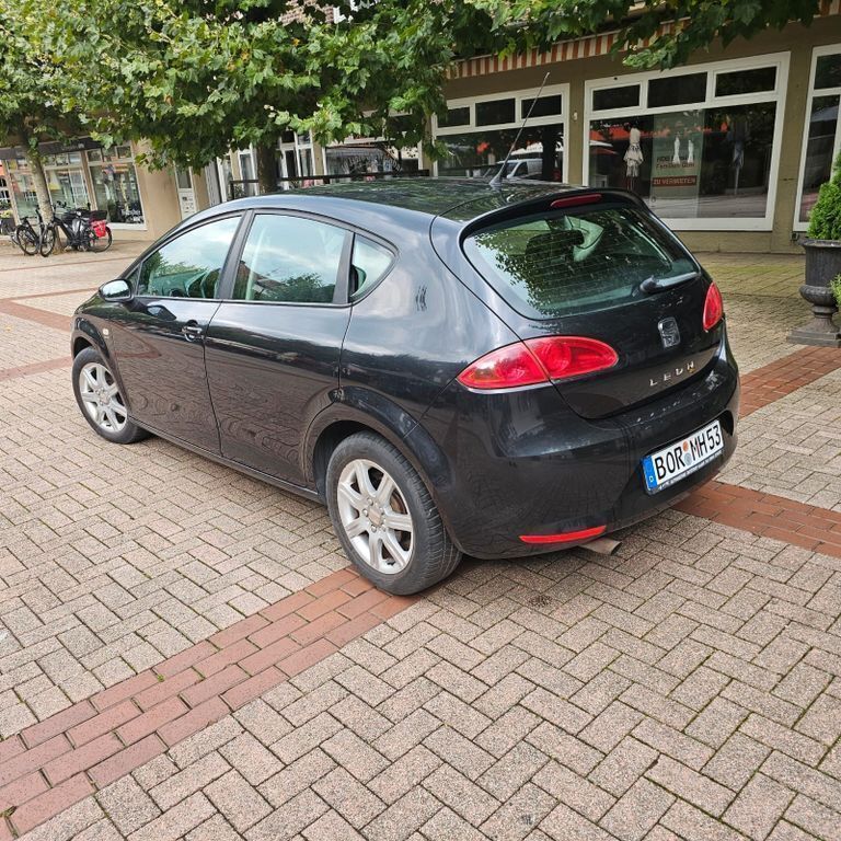 Schwarz Gebraucht 2007 Seat Leon Limousine | 4.000 € (Teuer) - Bild 1/4