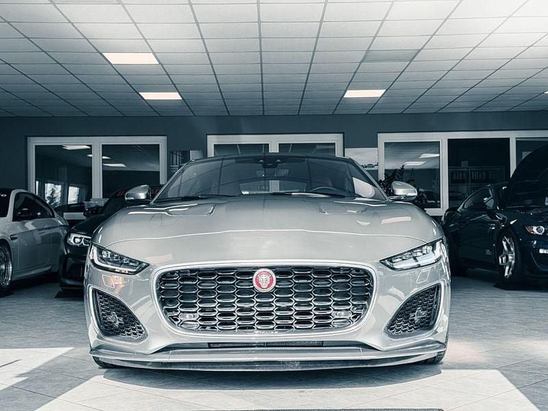 Gebraucht Jaguar F-Type R-Dynamic 450 PS (330 kW) 2023 Silber